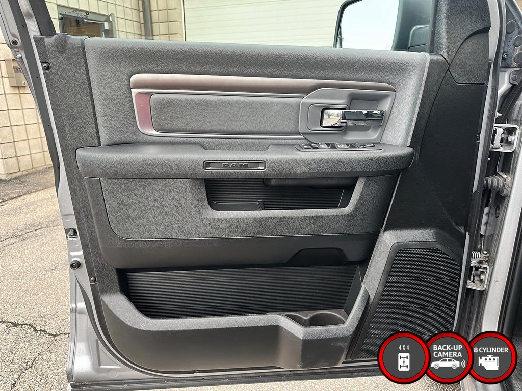 2023 Ram RAM 1500 Classic Crew Cab 4x4 (DS) SLT (140.5 WB 5'7 Box) SWB in Stratford, Ontario - 10 - w1024h768px