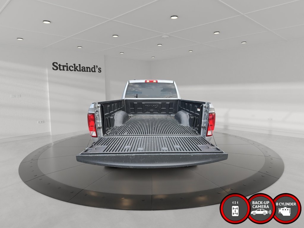 2023 Ram RAM 1500 Classic Crew Cab 4x4 (DS) SLT (140.5 WB 5'7 Box) SWB in Stratford, Ontario - 17 - w1024h768px
