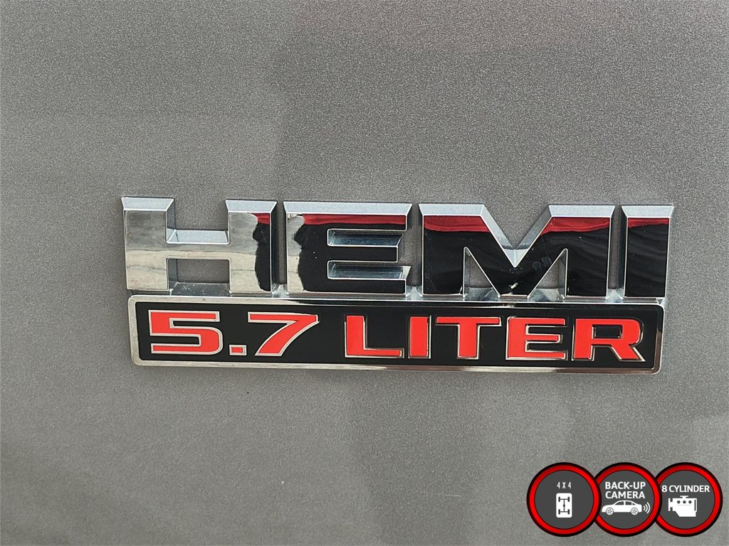 2023 Ram RAM 1500 Classic Crew Cab 4x4 (DS) SLT (140.5 WB 5'7 Box) SWB in Stratford, Ontario - 6 - w1024h768px
