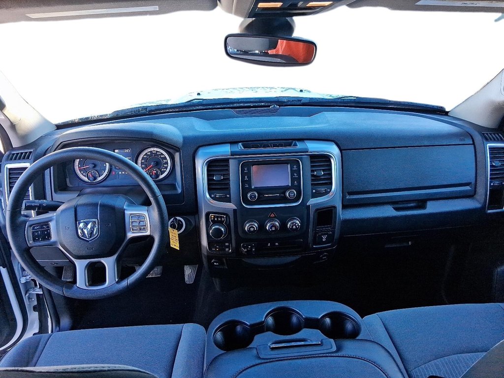 2023 Ram RAM 1500 Classic Crew Cab 4x4 (DS) SLT (140.5 WB 5'7 Box) SWB in Stratford, Ontario - 9 - w1024h768px