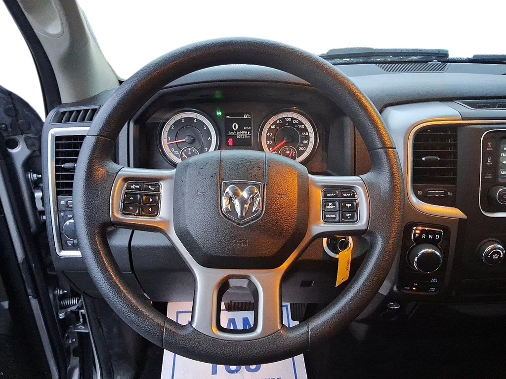 2023 Ram RAM 1500 Classic Crew Cab 4x4 (DS) SLT (140.5 WB 5'7 Box) SWB in Stratford, Ontario - 13 - w1024h768px