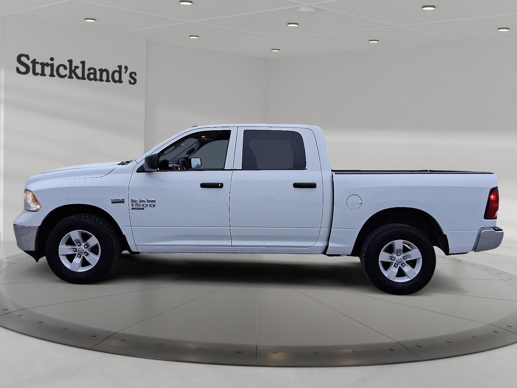 2023 Ram RAM 1500 Classic Crew Cab 4x4 (DS) SLT (140.5 WB 5'7 Box) SWB in Stratford, Ontario - 5 - w1024h768px