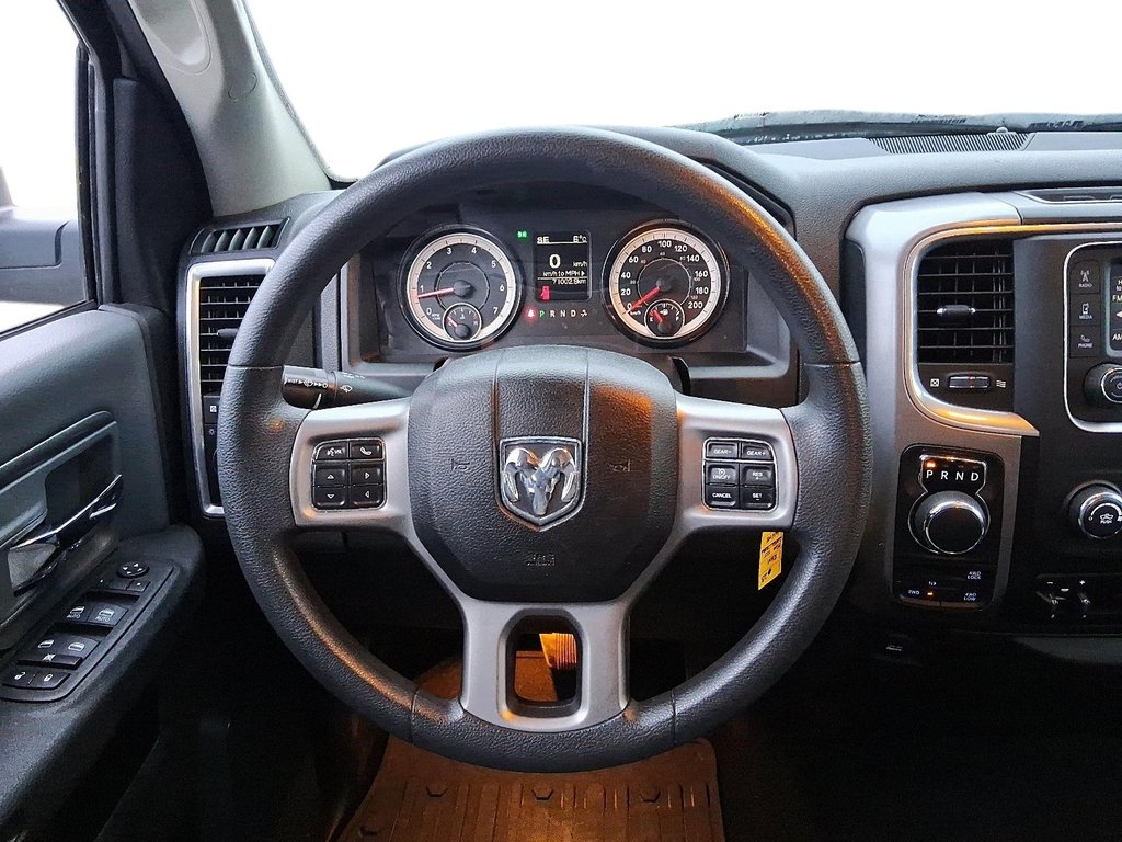2023 Ram RAM 1500 Classic Crew Cab 4x4 (DS) SLT (140.5 WB 5'7 Box) SWB in Stratford, Ontario - 12 - w1024h768px