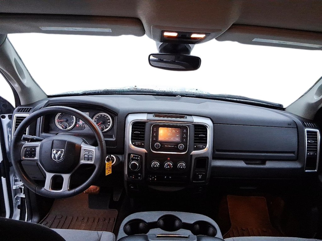 2023 Ram RAM 1500 Classic Crew Cab 4x4 (DS) SLT (140.5 WB 5'7 Box) SWB in Stratford, Ontario - 10 - w1024h768px