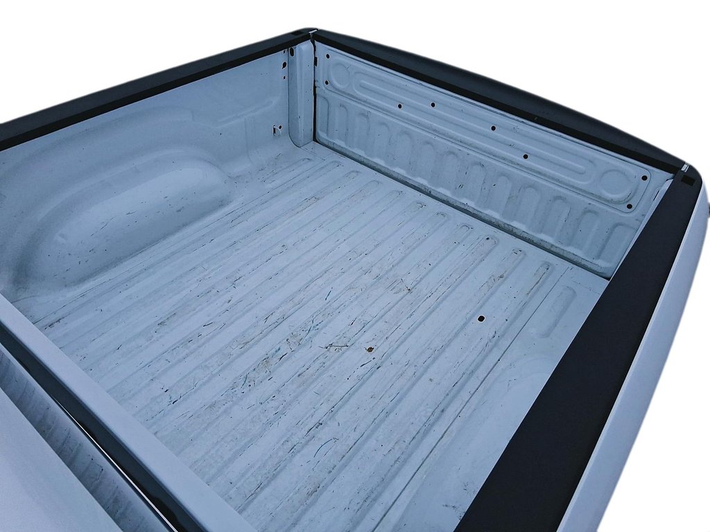 2023 Ram RAM 1500 Classic Crew Cab 4x4 (DS) SLT (140.5 WB 5'7 Box) SWB in Stratford, Ontario - 18 - w1024h768px