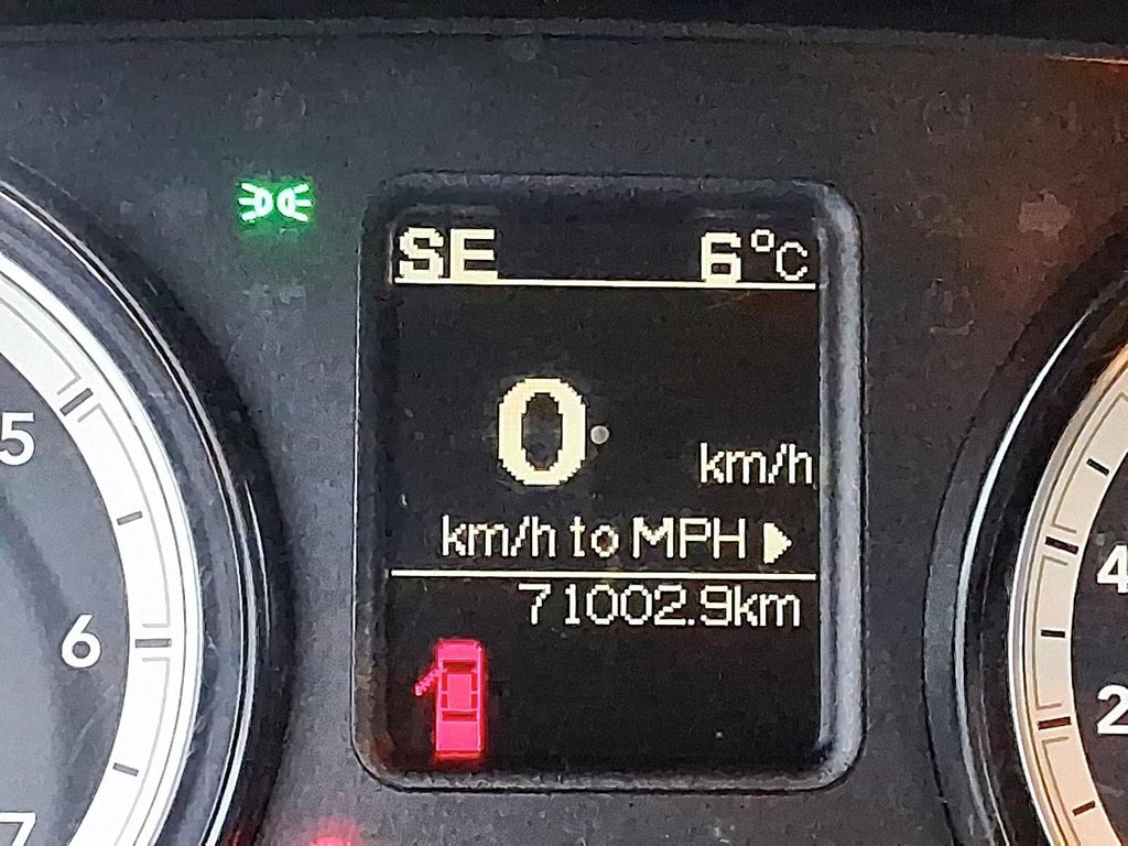 2023 Ram RAM 1500 Classic Crew Cab 4x4 (DS) SLT (140.5 WB 5'7 Box) SWB in Stratford, Ontario - 13 - w1024h768px