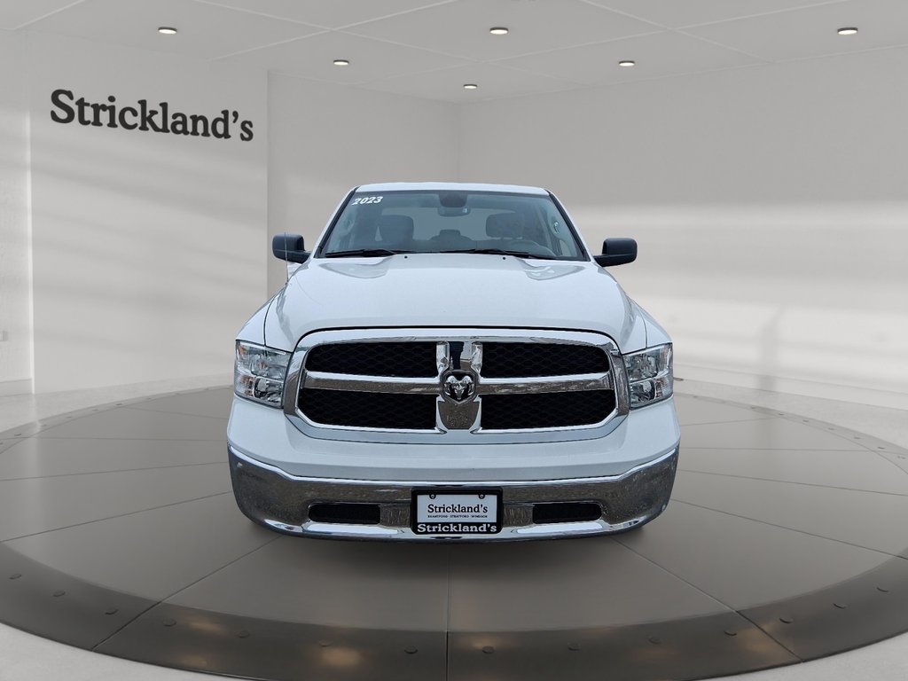 2023 Ram RAM 1500 Classic Crew Cab 4x4 (DS) SLT (140.5 WB 5'7 Box) SWB in Stratford, Ontario - 2 - w1024h768px