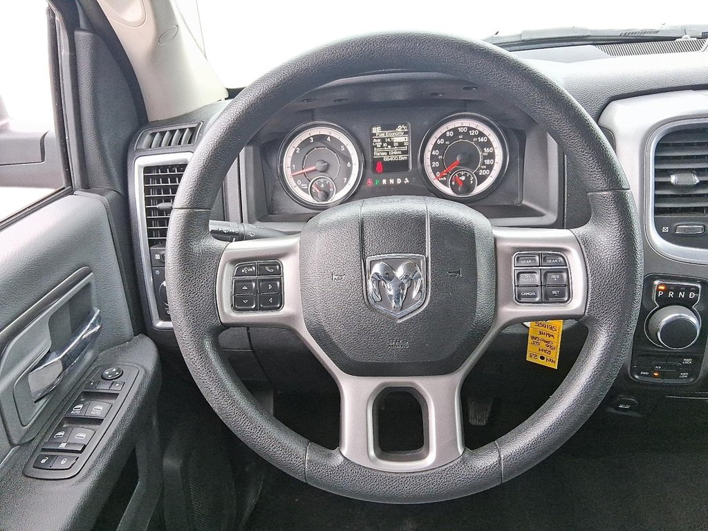 2023 Ram RAM 1500 Classic Crew Cab 4x4 (DS) SLT (140.5 WB 5'7 Box) SWB in Stratford, Ontario - 13 - w1024h768px