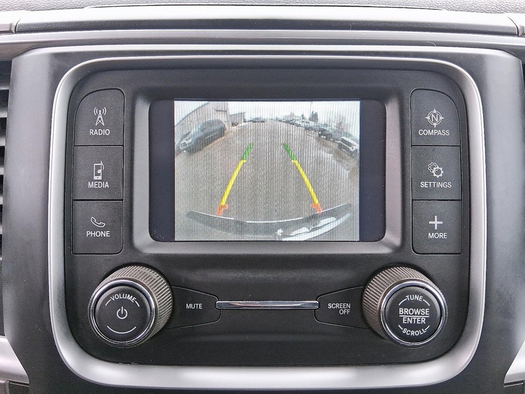 2023 Ram RAM 1500 Classic Crew Cab 4x4 (DS) SLT (140.5 WB 5'7 Box) SWB in Stratford, Ontario - 20 - w1024h768px