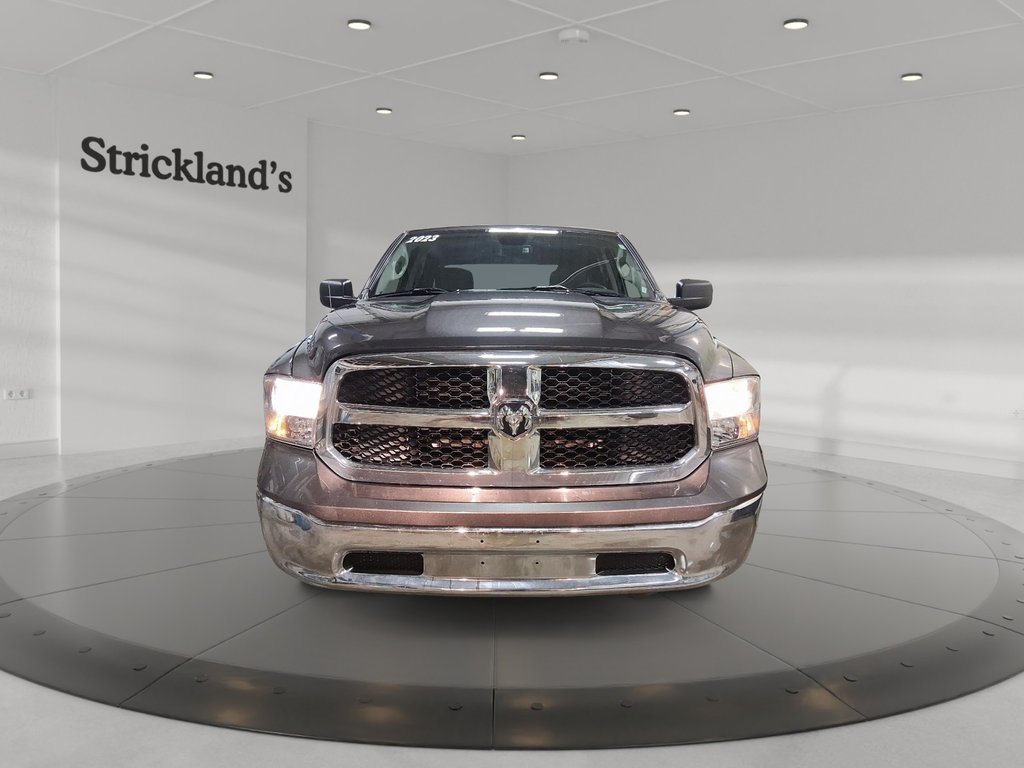 2023 Ram RAM 1500 Classic Crew Cab 4x4 (DS) SLT (140.5 WB 5'7 Box) SWB in Stratford, Ontario - 2 - w1024h768px