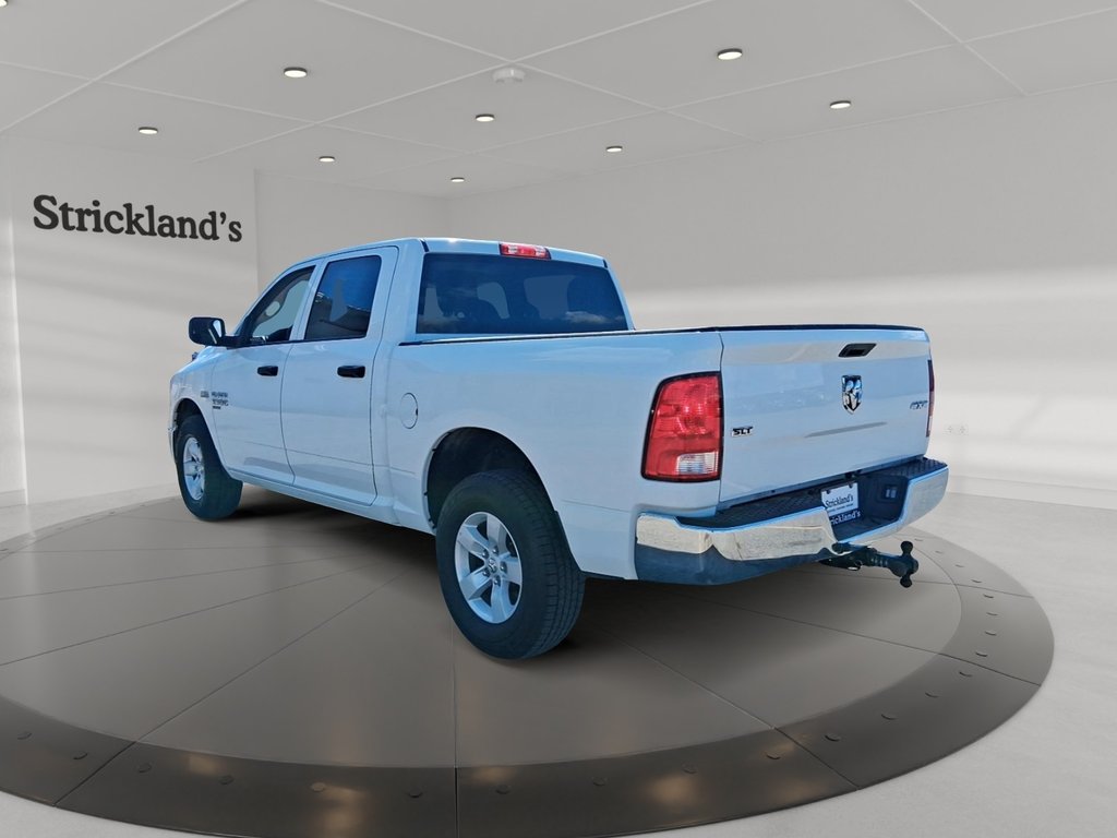 2023 Ram RAM 1500 Classic Crew Cab 4x4 (DS) SLT (140.5 WB 5'7 Box) SWB in Stratford, Ontario - 4 - w1024h768px