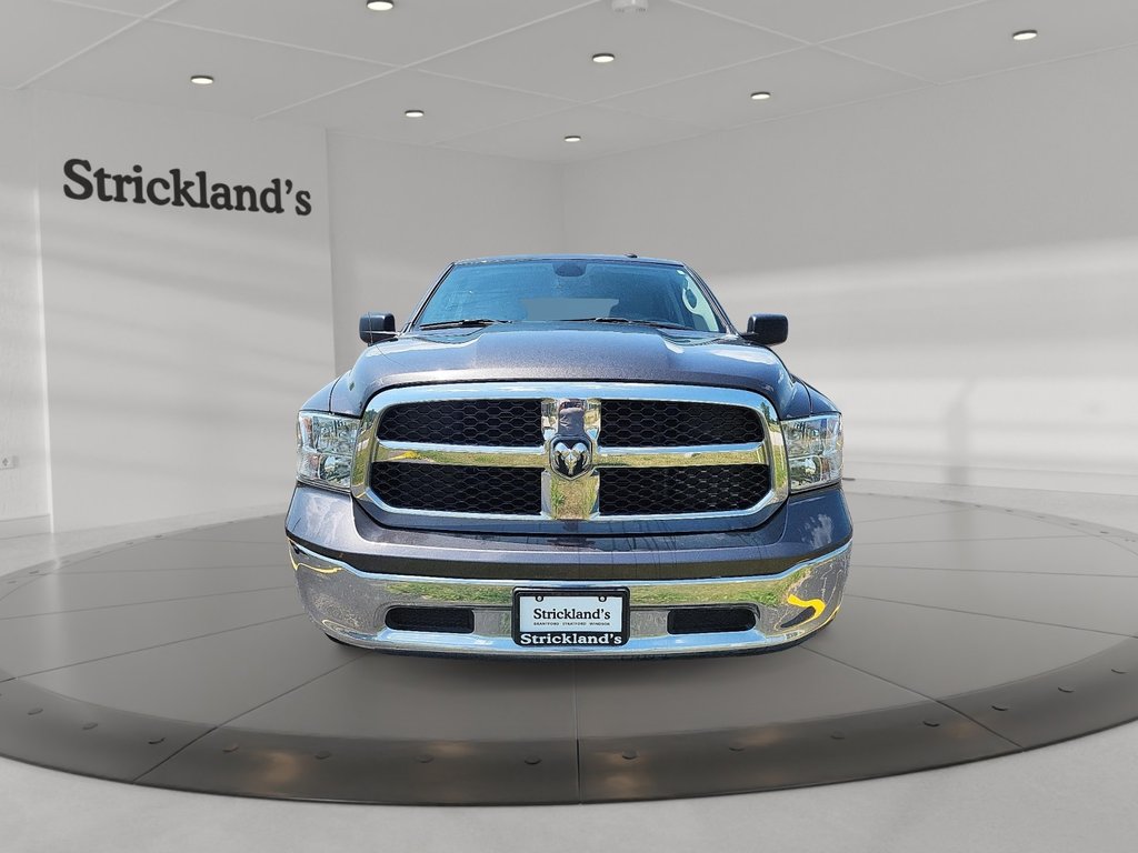 2023 Ram RAM 1500 Classic Crew Cab 4x4 (DS) SLT (140.5 WB 5'7 Box) SWB in Stratford, Ontario - 2 - w1024h768px
