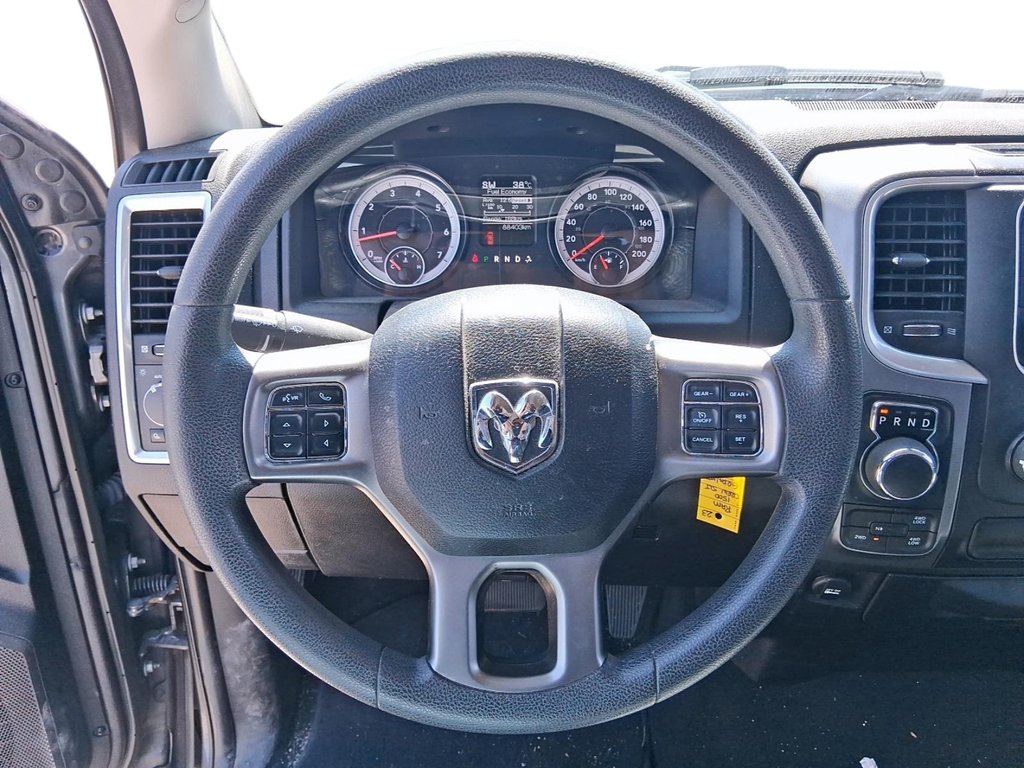 2023 Ram RAM 1500 Classic Crew Cab 4x4 (DS) SLT (140.5 WB 5'7 Box) SWB in Stratford, Ontario - 14 - w1024h768px