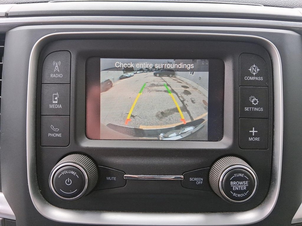 2023 Ram RAM 1500 Classic Crew Cab 4x4 (DS) SLT (140.5 WB 5'7 Box) SWB in Stratford, Ontario - 20 - w1024h768px