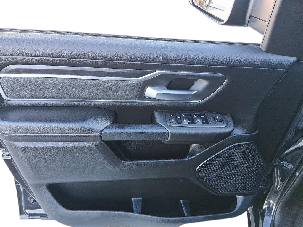 2019 Ram RAM 1500 Crew Cab 4x4 (DT) Big Horn LWB in Stratford, Ontario - 11 - w1024h768px