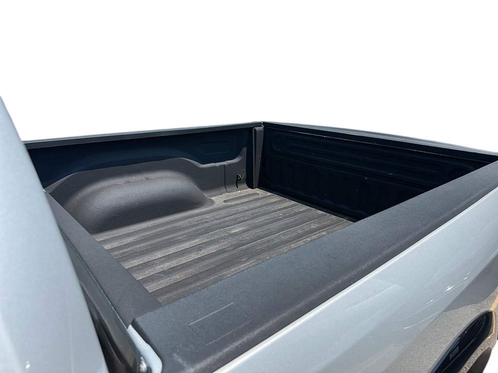 2014 Ram 1500 Crew Cab 4x4 SLT (140.5 WB - 5.7 Box) in Stratford, Ontario - 16 - w1024h768px