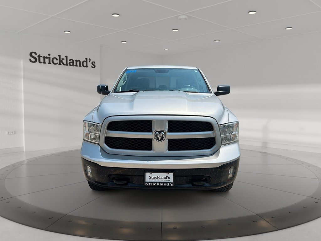 2014 Ram 1500 Crew Cab 4x4 SLT (140.5 WB - 5.7 Box) in Stratford, Ontario - 2 - w1024h768px