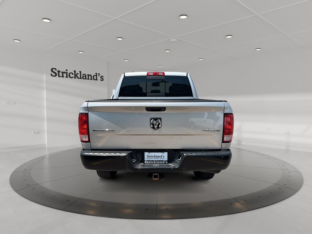 2014 Ram 1500 Crew Cab 4x4 SLT (140.5 WB - 5.7 Box) in Stratford, Ontario - 3 - w1024h768px