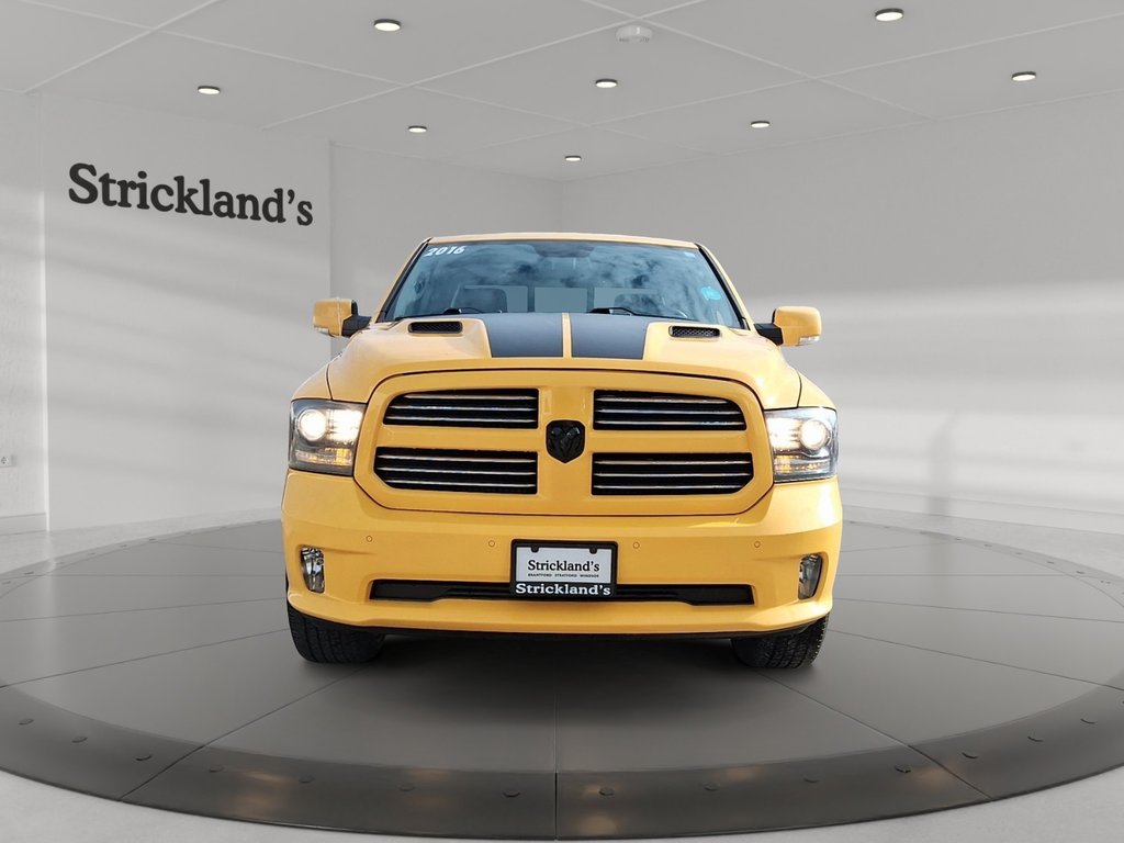 2016 Ram RAM 1500 Crew Cab 4x4 Sport (140.5 WB - 5.7 Box) in Stratford, Ontario - 2 - w1024h768px