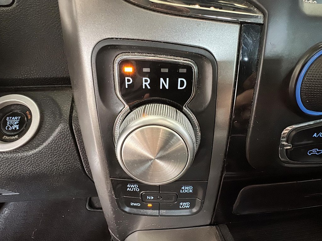 2016 Ram RAM 1500 Crew Cab 4x4 Sport (140.5 WB - 5.7 Box) in Stratford, Ontario - 14 - w1024h768px