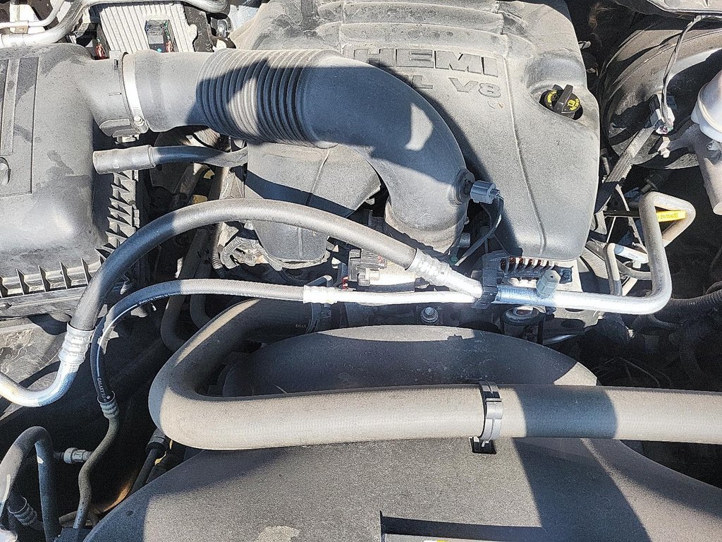 2018 Ram RAM 1500 Crew Cab 4x4 Sport (140.5 WB - 5.7 Box) in Stratford, Ontario - 7 - w1024h768px