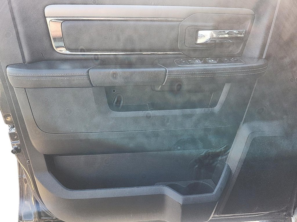 2018 Ram RAM 1500 Crew Cab 4x4 Sport (140.5 WB - 5.7 Box) in Stratford, Ontario - 10 - w1024h768px