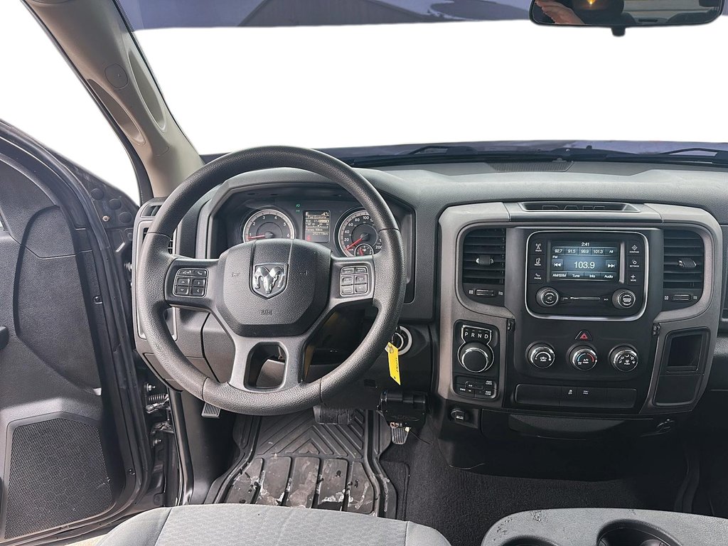 2019 Ram RAM 1500 Quad Cab 4x4 (ds) ST (140.5 WB 6'4 Box) in Stratford, Ontario - 8 - w1024h768px