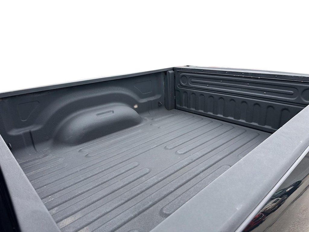 2014 Ram 1500 Quad Cab 4x4 ST (140.5 WB 6 4 Box) in Stratford, Ontario - 15 - w1024h768px