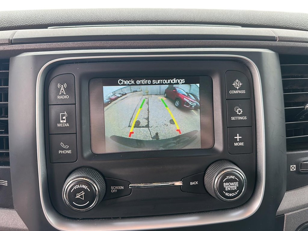2014 Ram 1500 Quad Cab 4x4 ST (140.5 WB 6 4 Box) in Stratford, Ontario - 16 - w1024h768px
