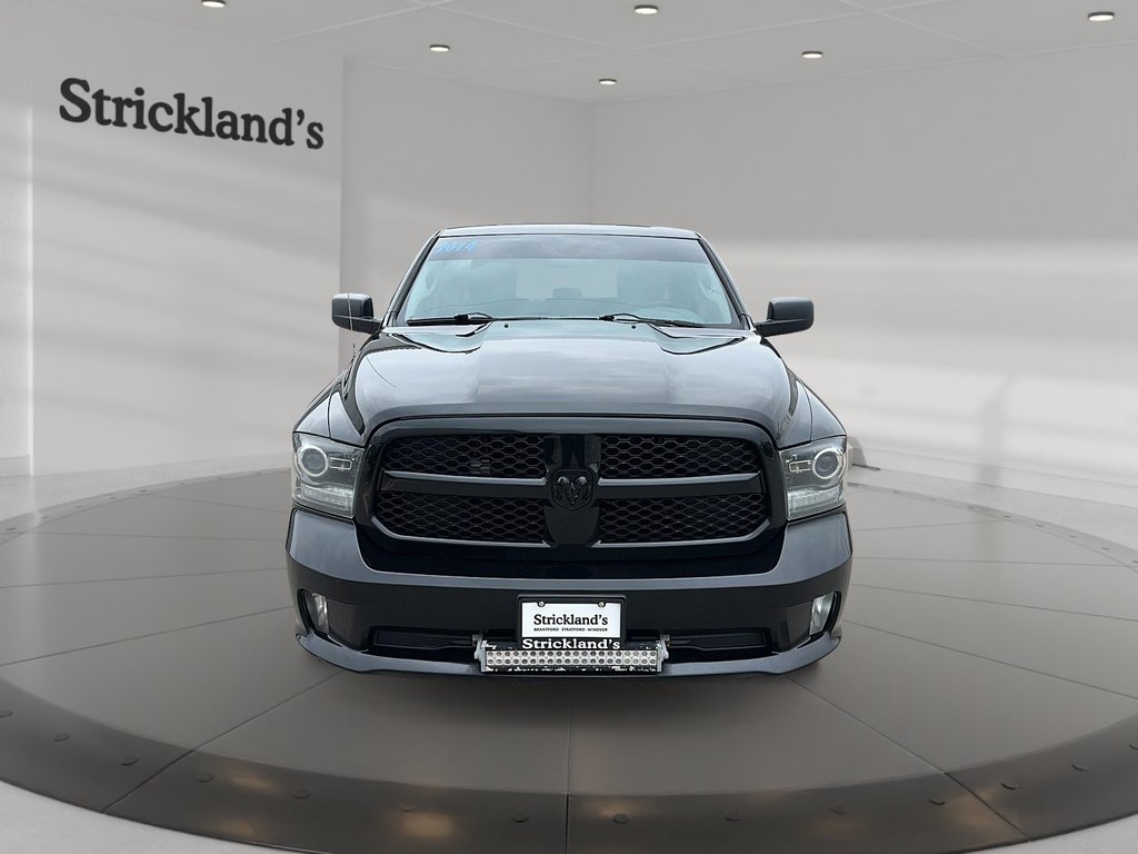 2014 Ram 1500 Quad Cab 4x4 ST (140.5 WB 6 4 Box) in Stratford, Ontario - 2 - w1024h768px