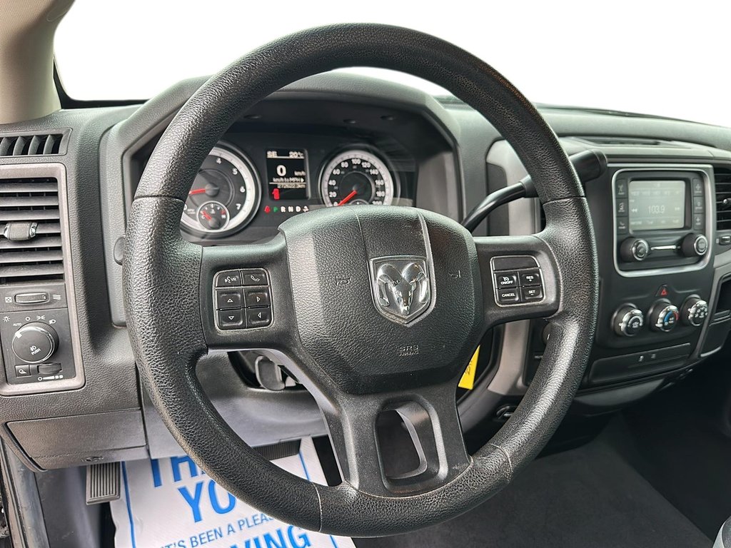 2014 Ram 1500 Quad Cab 4x4 ST (140.5 WB 6 4 Box) in Stratford, Ontario - 10 - w1024h768px