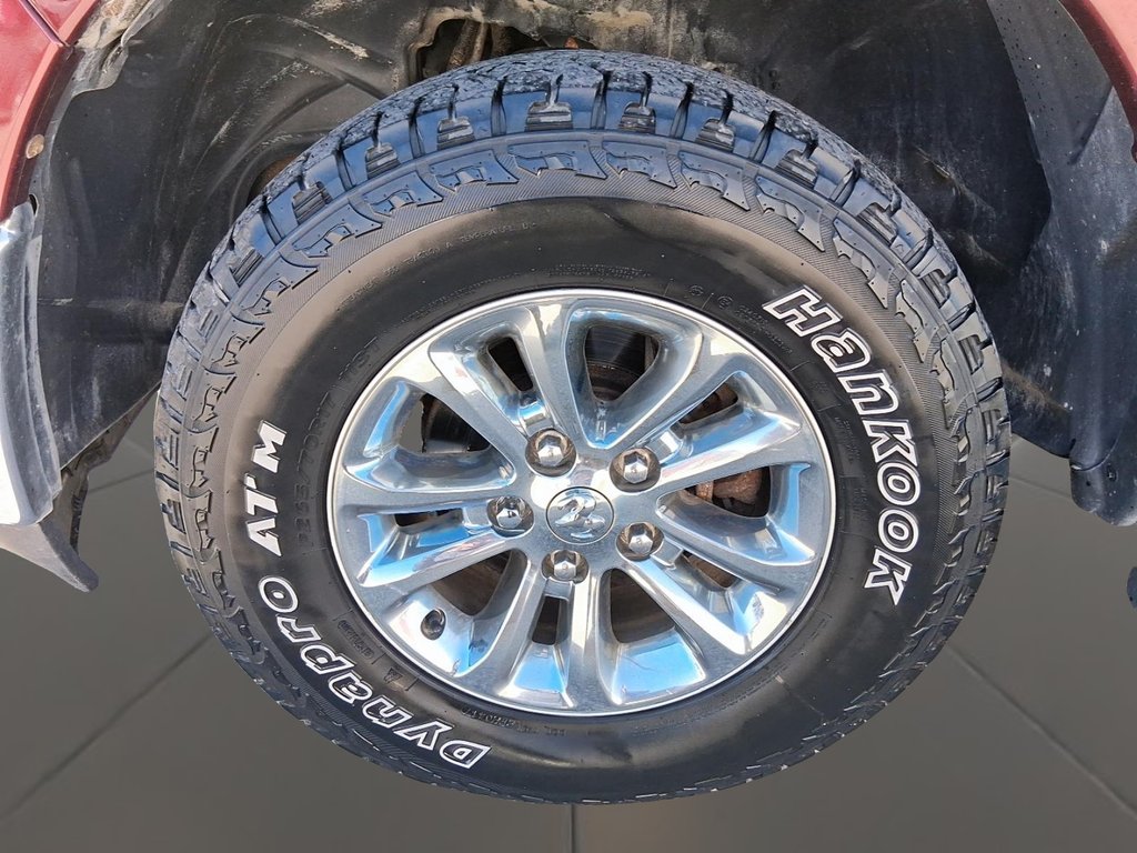 2016 Ram RAM 1500 Quad Cab 4x4 SLT (140.5 WB 6'4 Box) in Stratford, Ontario - 7 - w1024h768px