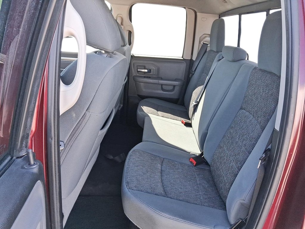 2016 Ram RAM 1500 Quad Cab 4x4 SLT (140.5 WB 6'4 Box) in Stratford, Ontario - 10 - w1024h768px