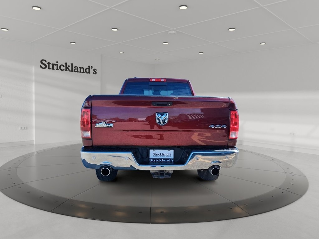 2016 Ram RAM 1500 Quad Cab 4x4 SLT (140.5 WB 6'4 Box) in Stratford, Ontario - 3 - w1024h768px