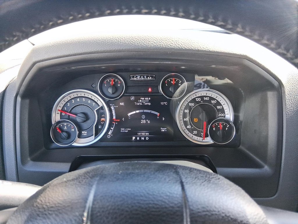 2016 Ram RAM 1500 Quad Cab 4x4 SLT (140.5 WB 6'4 Box) in Stratford, Ontario - 15 - w1024h768px