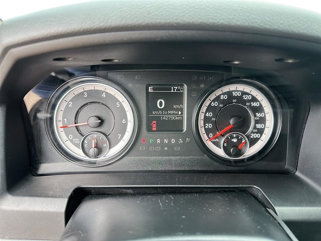 2016 Ram 1500 Reg Cab 4x2 ST (120.5 WB 6'4 Box) in Stratford, Ontario - 13 - w1024h768px