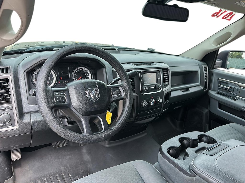 2016 Ram 1500 Reg Cab 4x2 ST (120.5 WB 6'4 Box) in Stratford, Ontario - 9 - w1024h768px