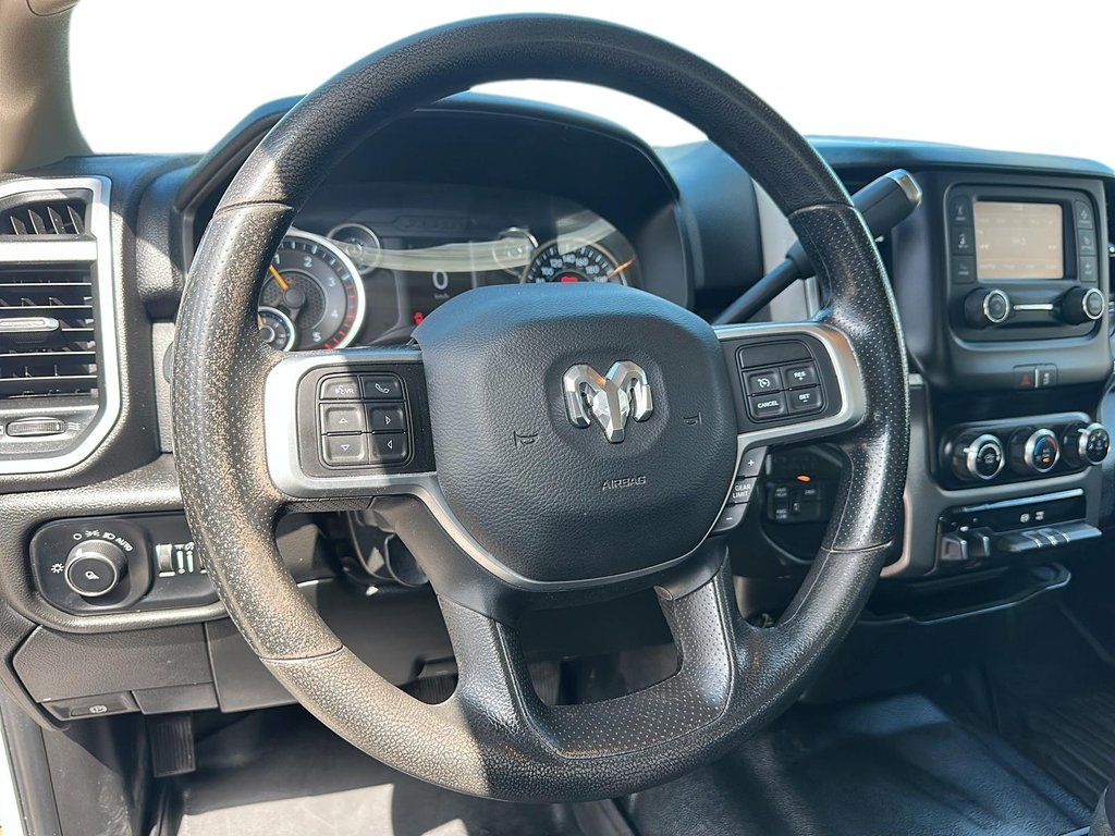 2019 Ram RAM 2500 Crew Cab 4x4 Big Horn (169 WB 8' Box) in Stratford, Ontario - 11 - w1024h768px