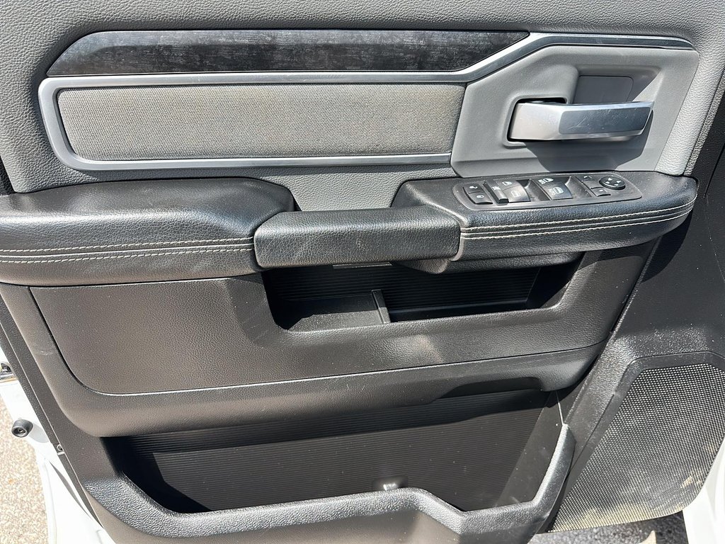 2019 Ram RAM 2500 Crew Cab 4x4 Big Horn (169 WB 8' Box) in Stratford, Ontario - 10 - w1024h768px