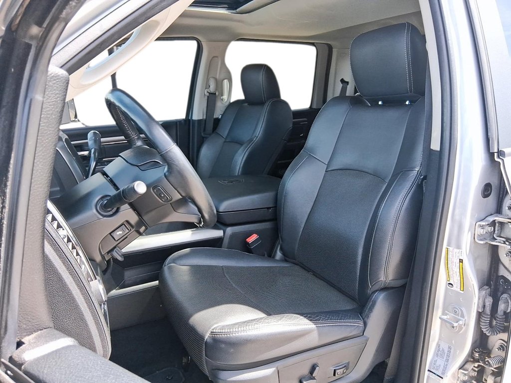 2017 Ram RAM 3500 Crew Cab 4x4 SLT - (149'' WB - 6.4'' Box) in Stratford, Ontario - 8 - w1024h768px