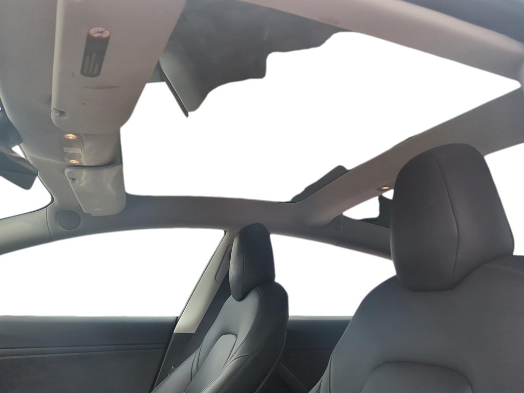 2018 Tesla MODEL 3 in Stratford, Ontario - 16 - w1024h768px