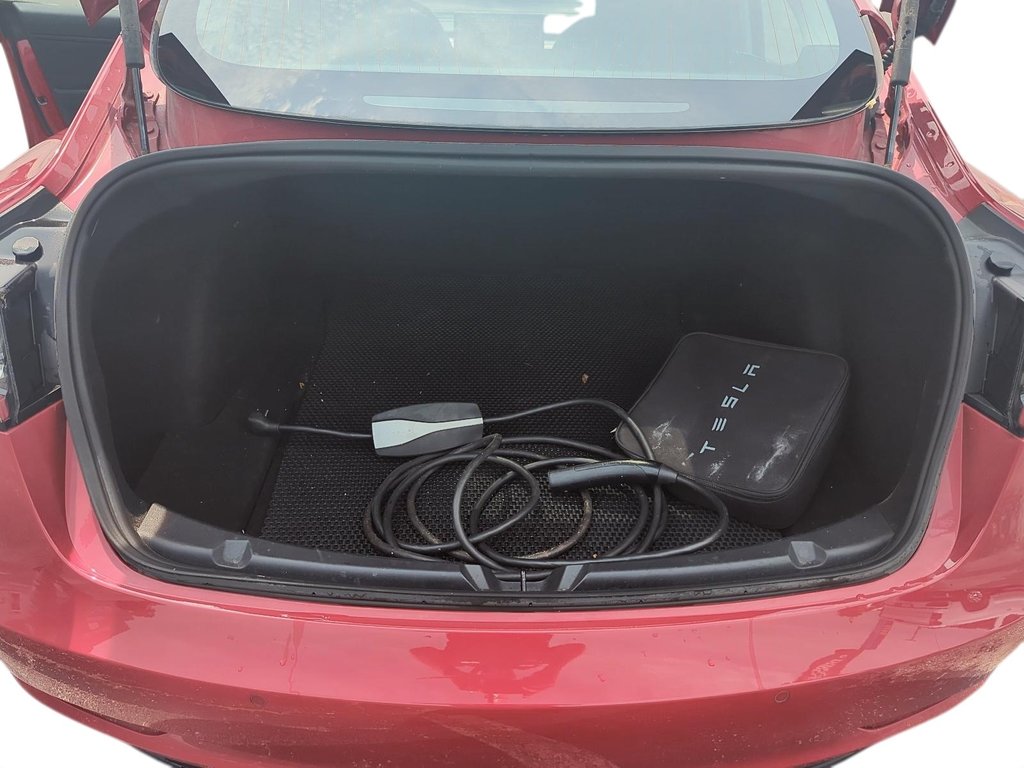 2018 Tesla MODEL 3 in Stratford, Ontario - 6 - w1024h768px