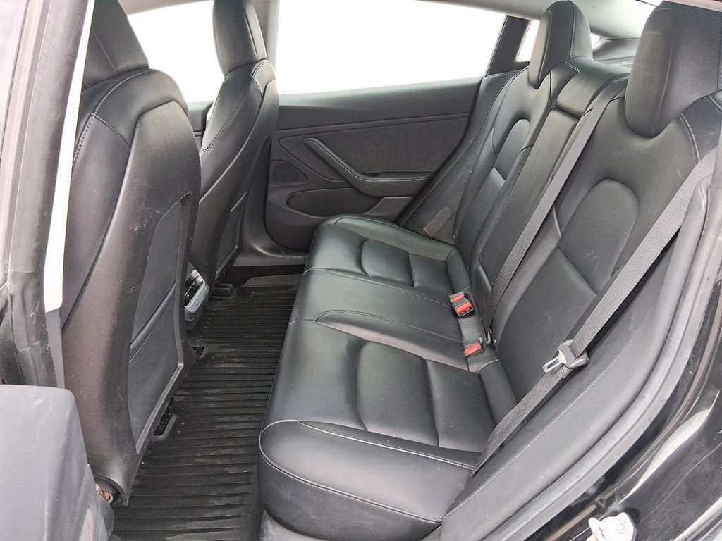 2019 Tesla Model 3 Long Range AWD in Stratford, Ontario - 9 - w1024h768px