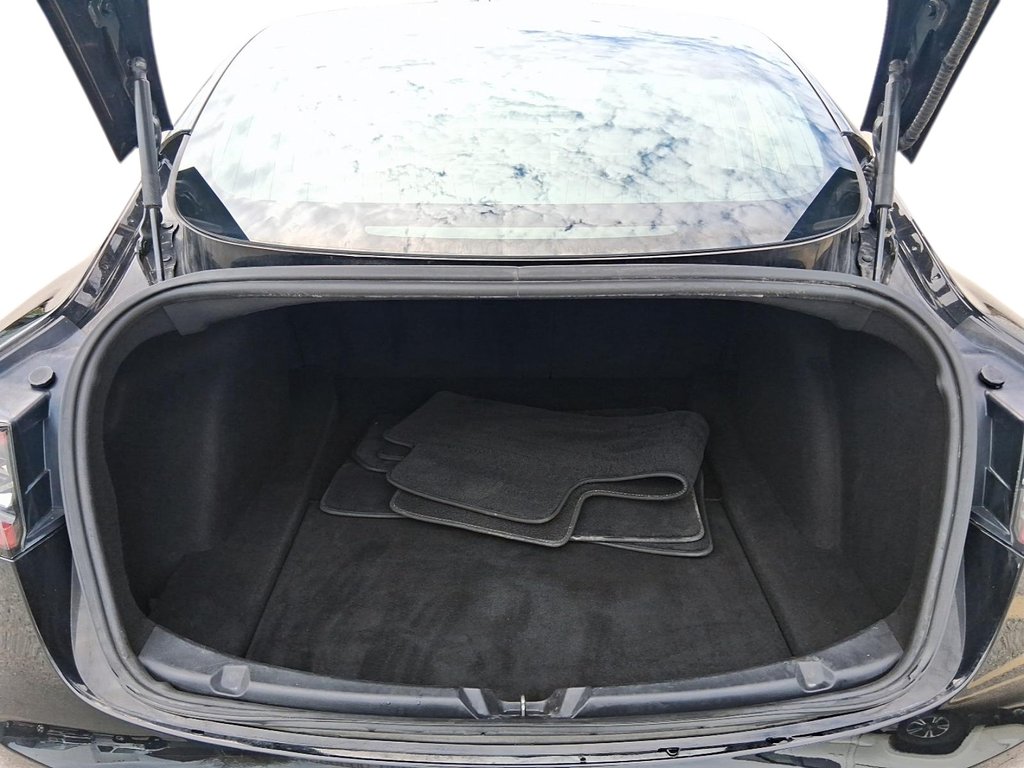 2019 Tesla Model 3 Long Range AWD in Stratford, Ontario - 6 - w1024h768px
