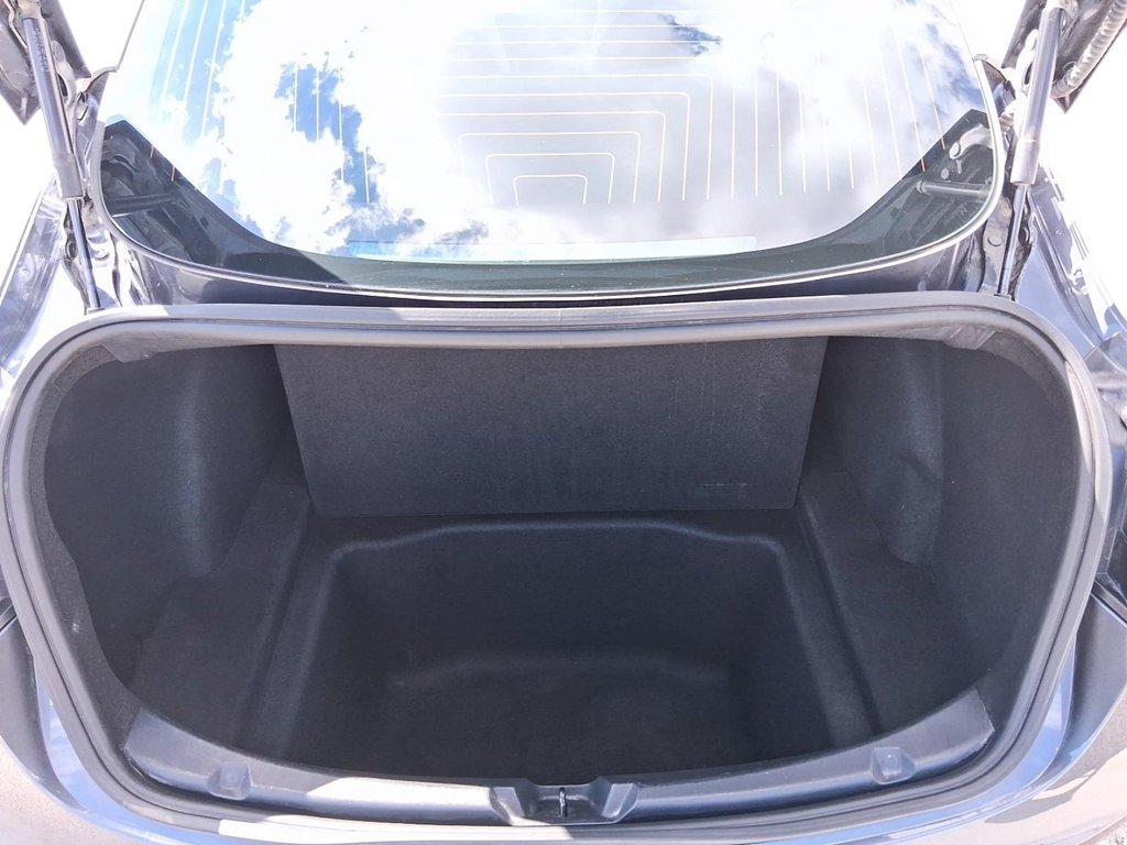 2020 Tesla Model 3 Long Range AWD in Stratford, Ontario - 7 - w1024h768px