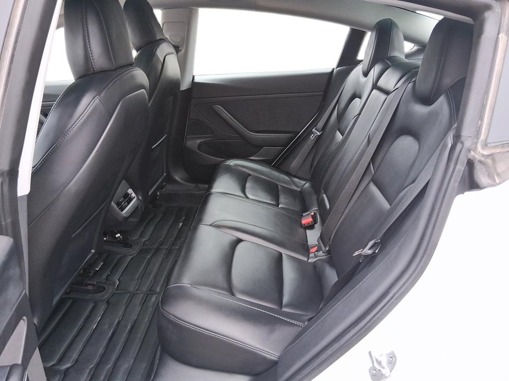 2021 Tesla Model 3 Standard Range Plus in Stratford, Ontario - 10 - w1024h768px