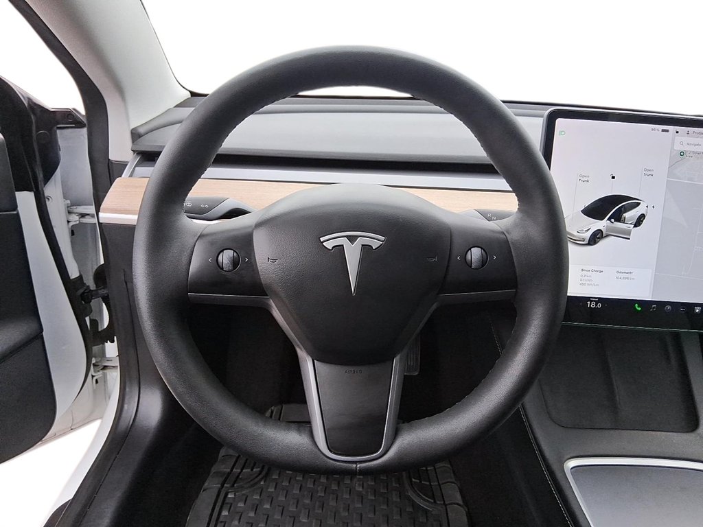 2021 Tesla Model 3 Standard Range Plus in Stratford, Ontario - 13 - w1024h768px