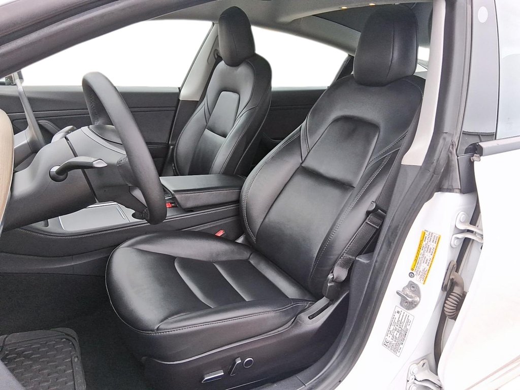 2021 Tesla Model 3 Standard Range Plus in Stratford, Ontario - 9 - w1024h768px