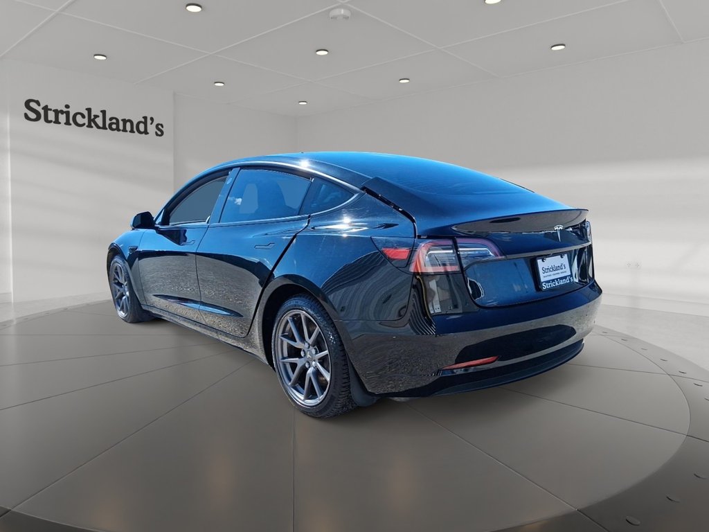 2021 Tesla Model 3 Standard Range Plus in Stratford, Ontario - 4 - w1024h768px