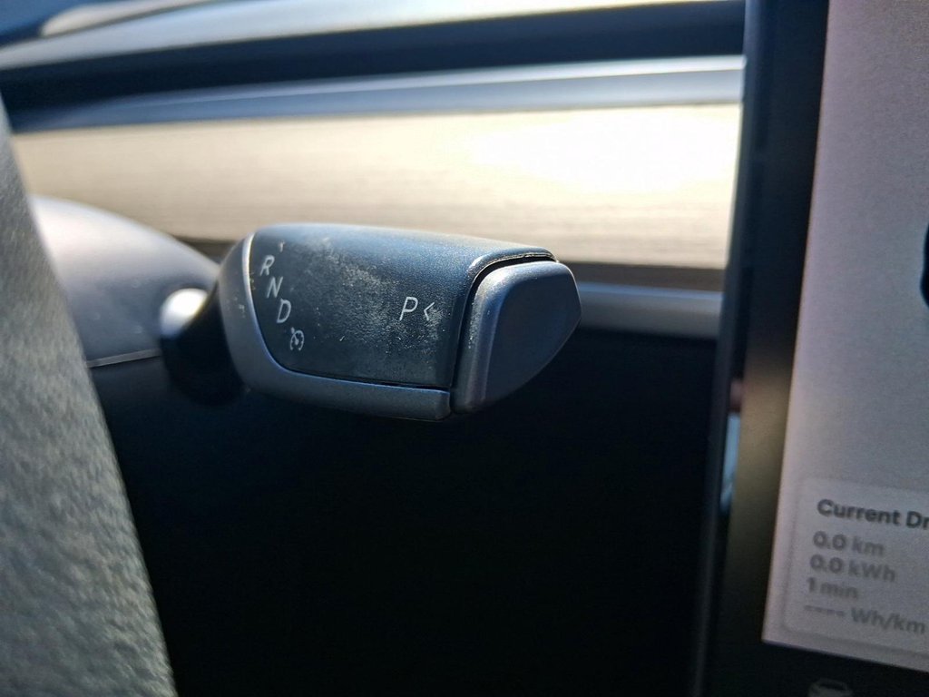 2021 Tesla Model 3 Standard Range Plus in Stratford, Ontario - 17 - w1024h768px